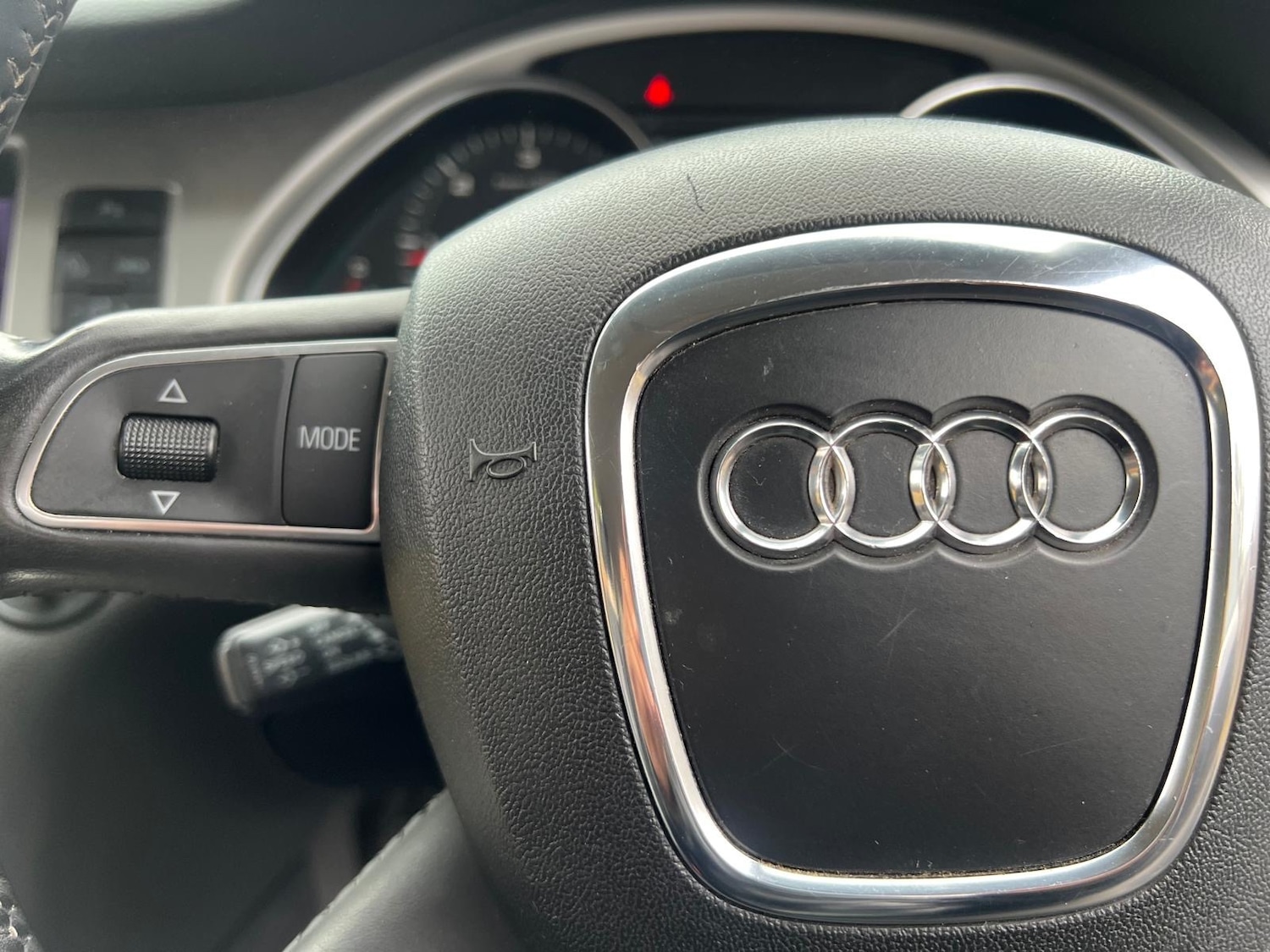 Used Audi Q7 2010 for sale - 76249506: Photo 21