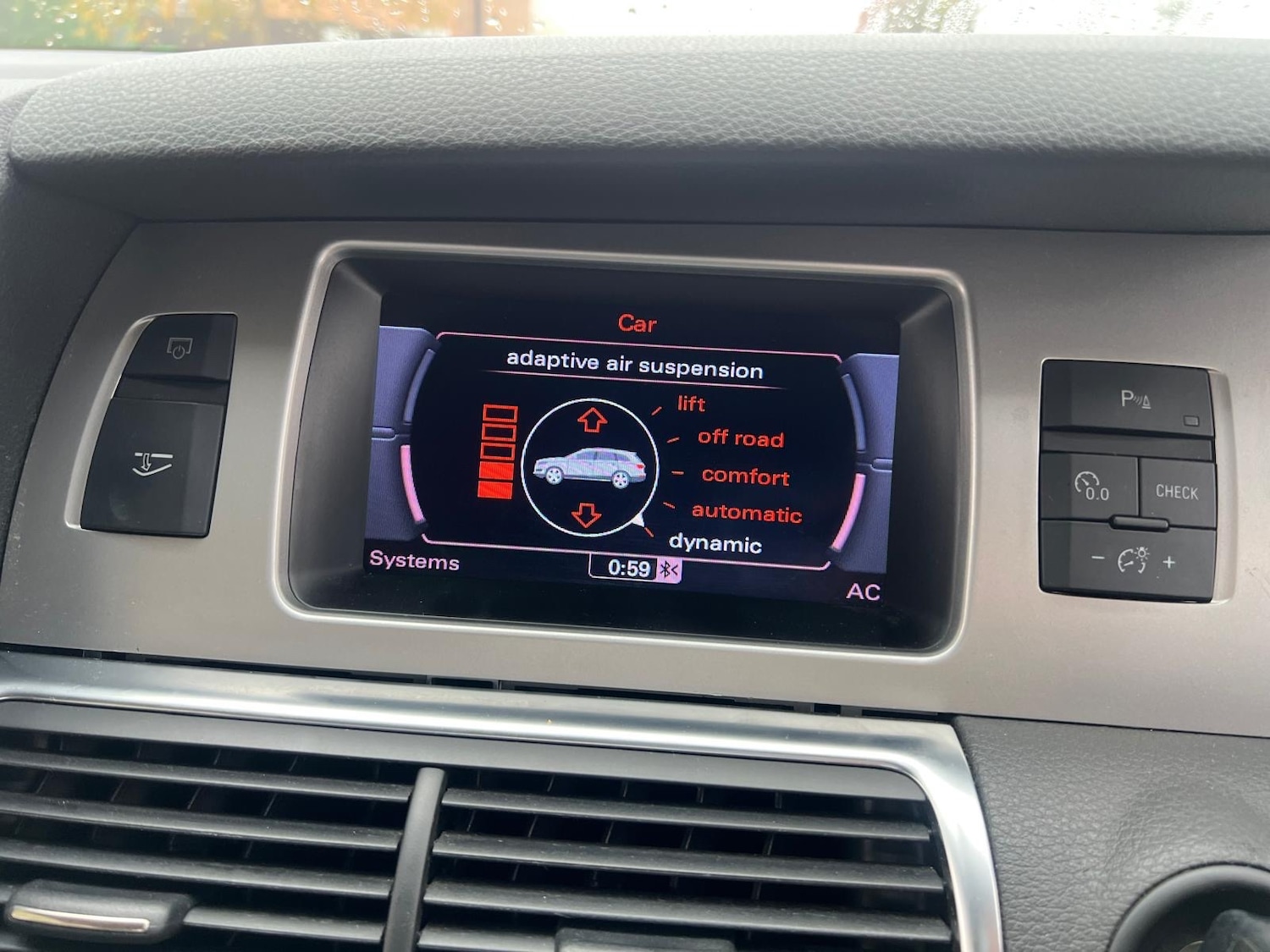 Used Audi Q7 2010 for sale - 76249506: Photo 24