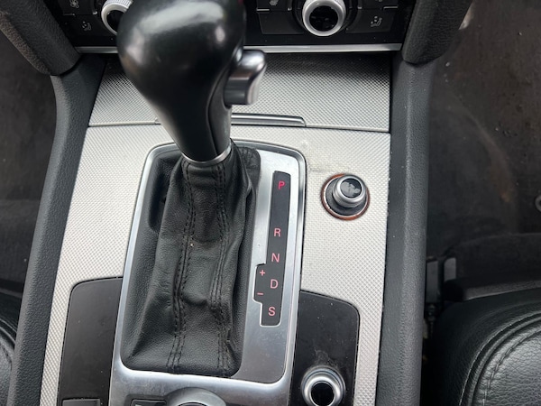 Used Audi Q7 2010 for sale - 76249506: Photo 26