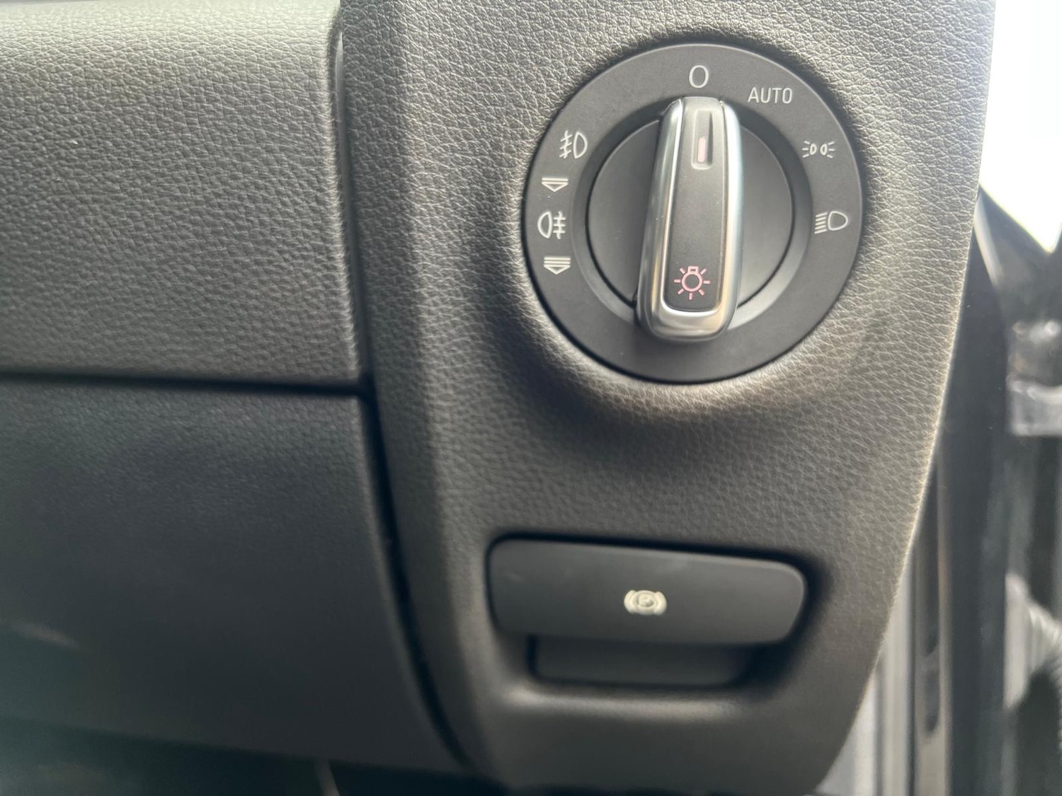 Used Audi Q7 2010 for sale - 76249506: Photo 28