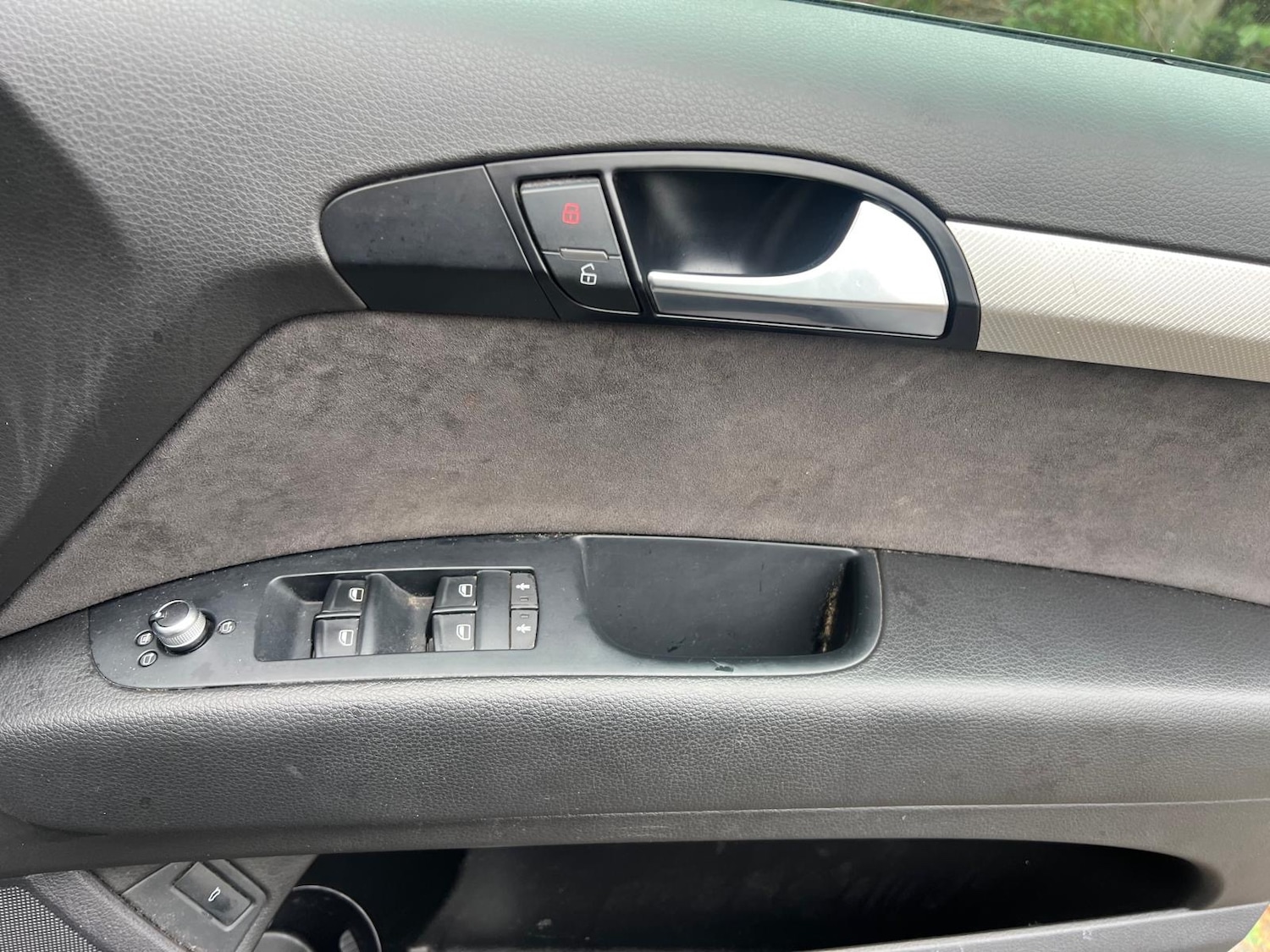 Used Audi Q7 2010 for sale - 76249506: Photo 29