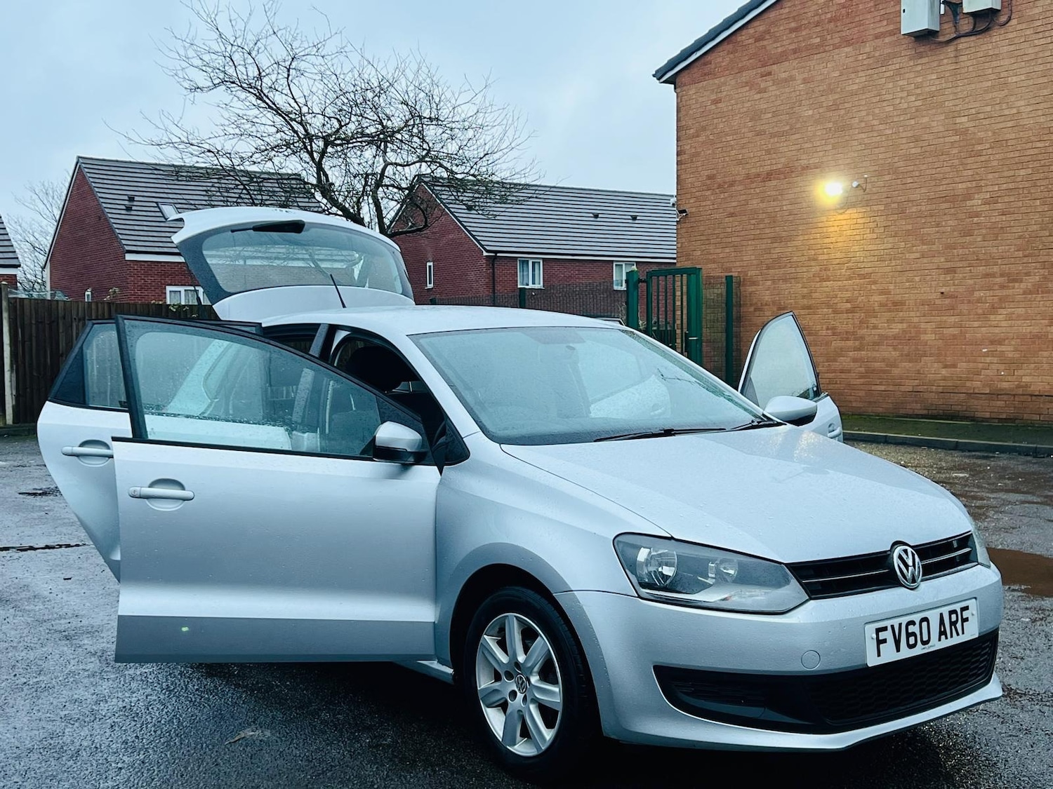 Used Volkswagen Polo 2010 for sale - 77549263: Photo 11