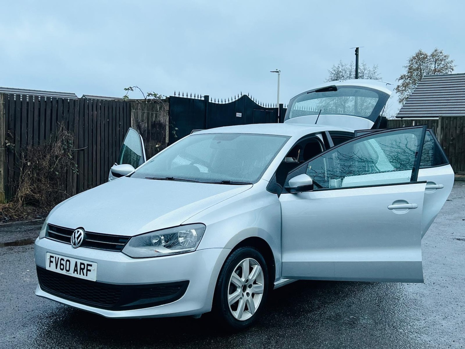 Used Volkswagen Polo 2010 for sale - 77549263: Photo 14