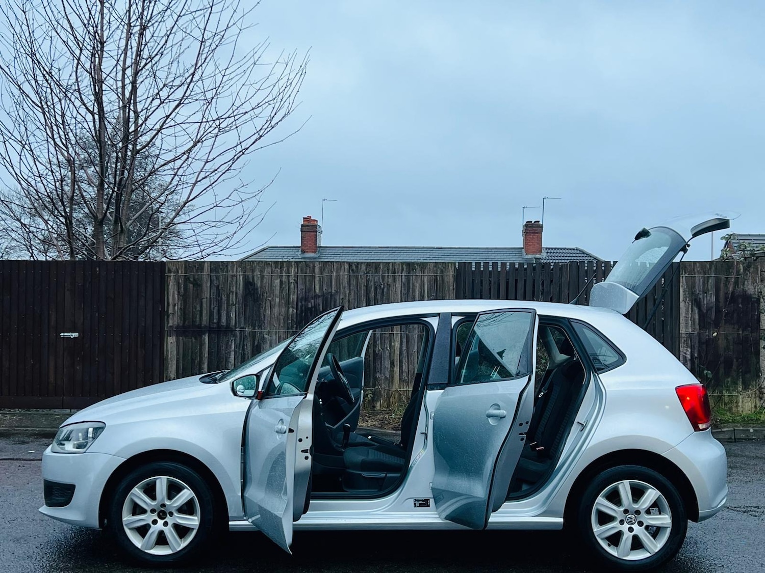 Used Volkswagen Polo 2010 for sale - 77549263: Photo 15