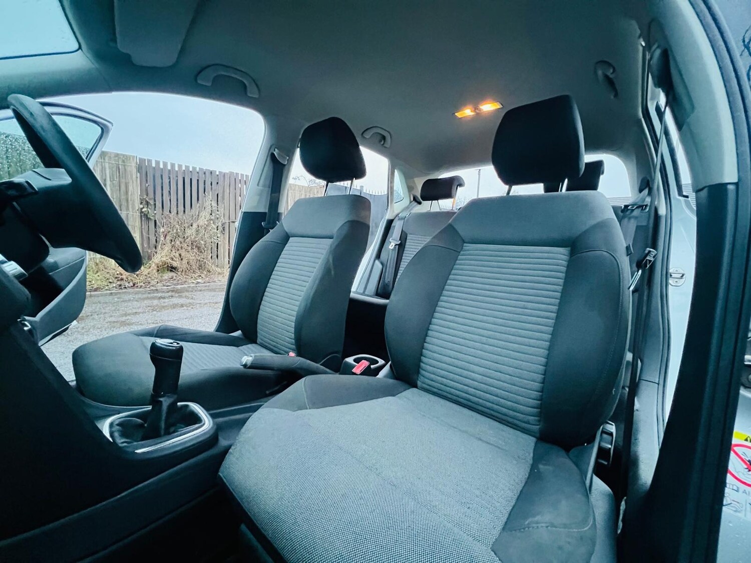 Used Volkswagen Polo 2010 for sale - 77549263: Photo 28