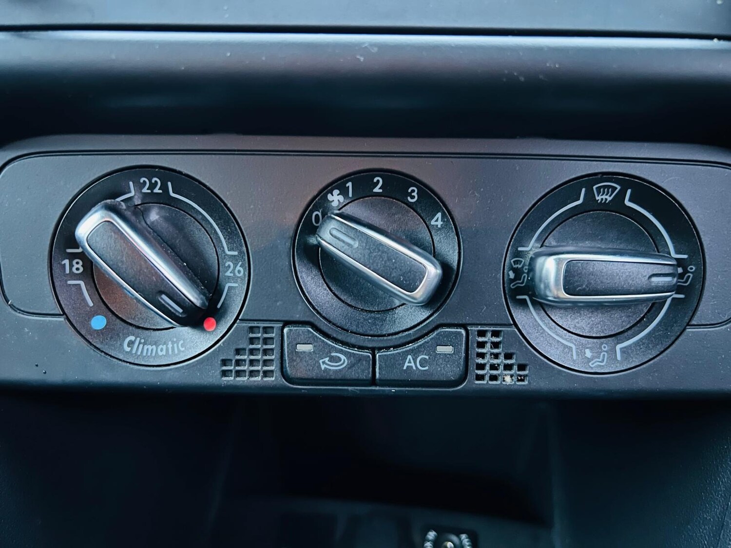 Used Volkswagen Polo 2010 for sale - 77549263: Photo 37