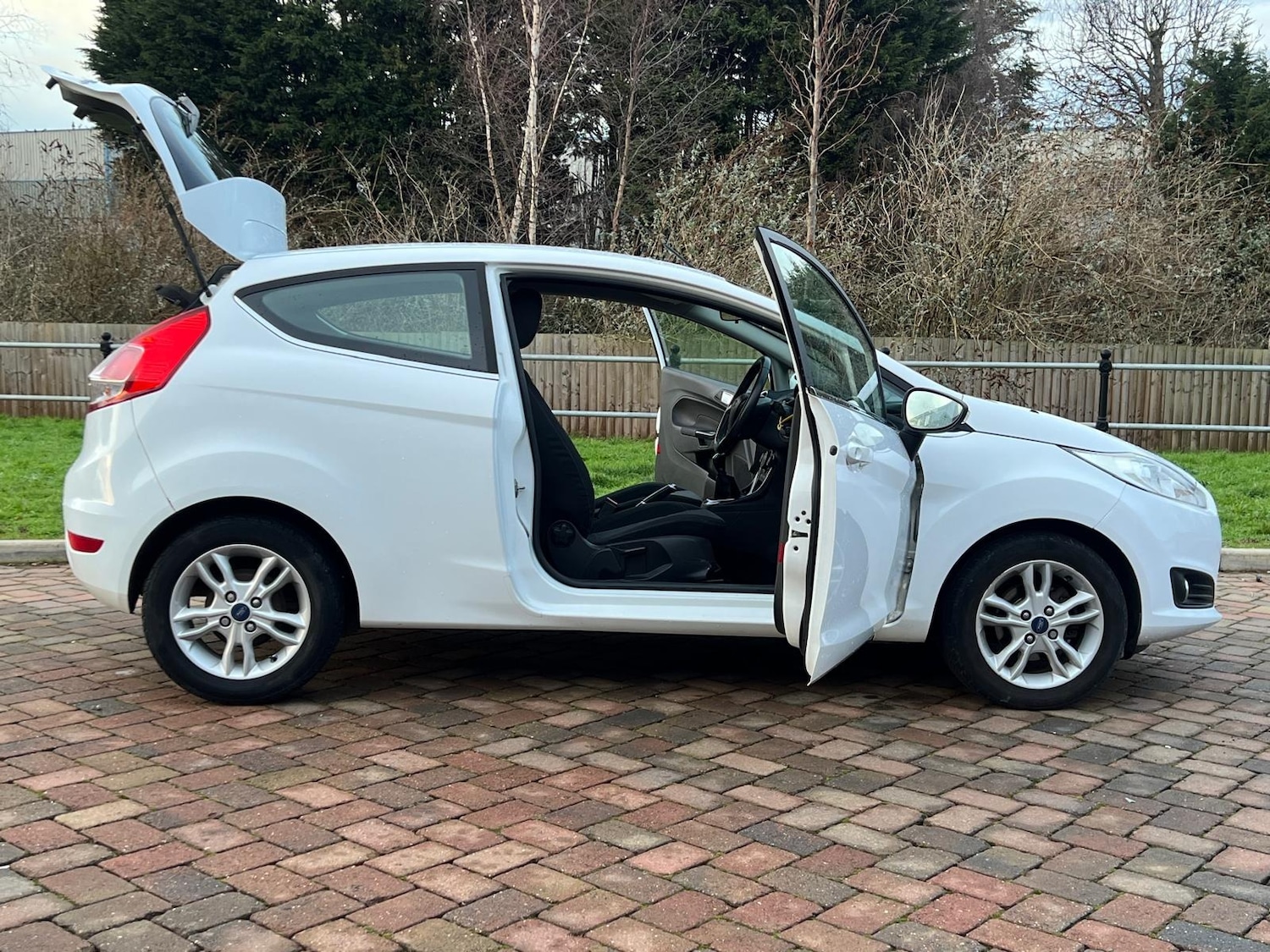 Used Ford Fiesta 2014 for sale - 77157245: Photo 50