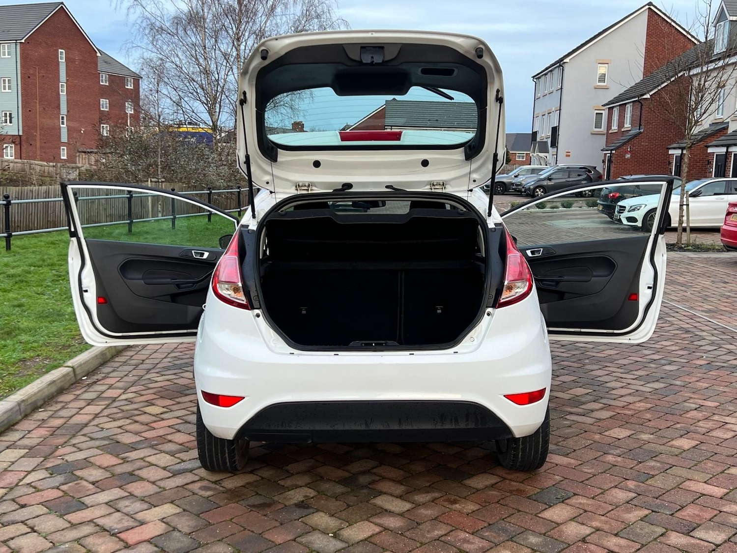 Used Ford Fiesta 2014 for sale - 77157245: Photo 51