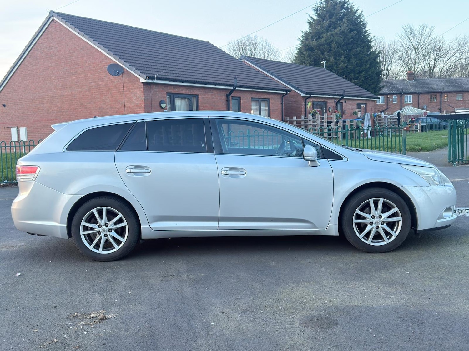 Used Toyota Avensis 2010 for sale - 77941614: Photo 14