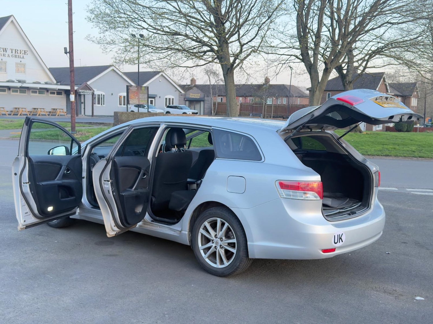 Used Toyota Avensis 2010 for sale - 77941614: Photo 23