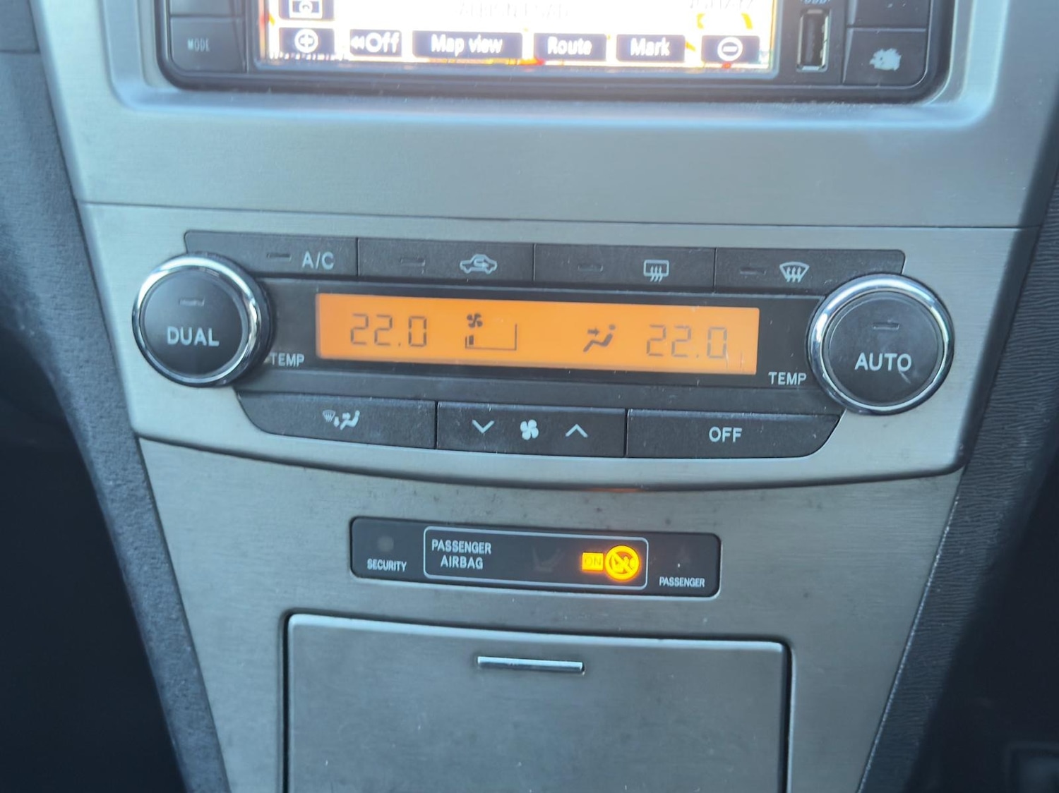 Used Toyota Avensis 2010 for sale - 77941614: Photo 36