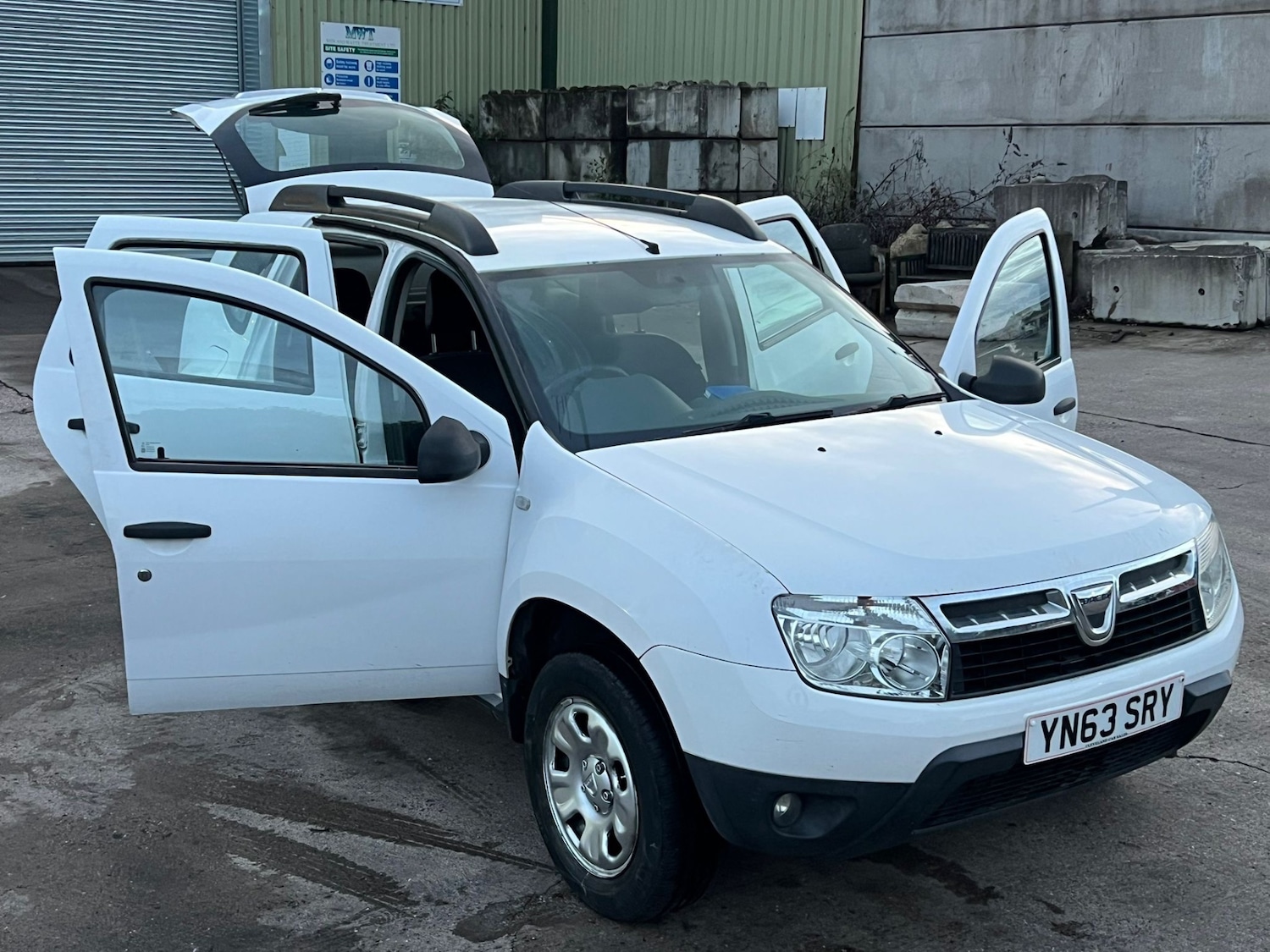 Used Dacia Duster 2013 for sale - 76165407: Photo 30
