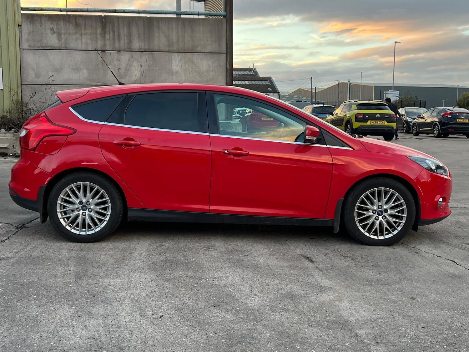 Used Ford Focus 2012 for sale - 76176094: Photo 14