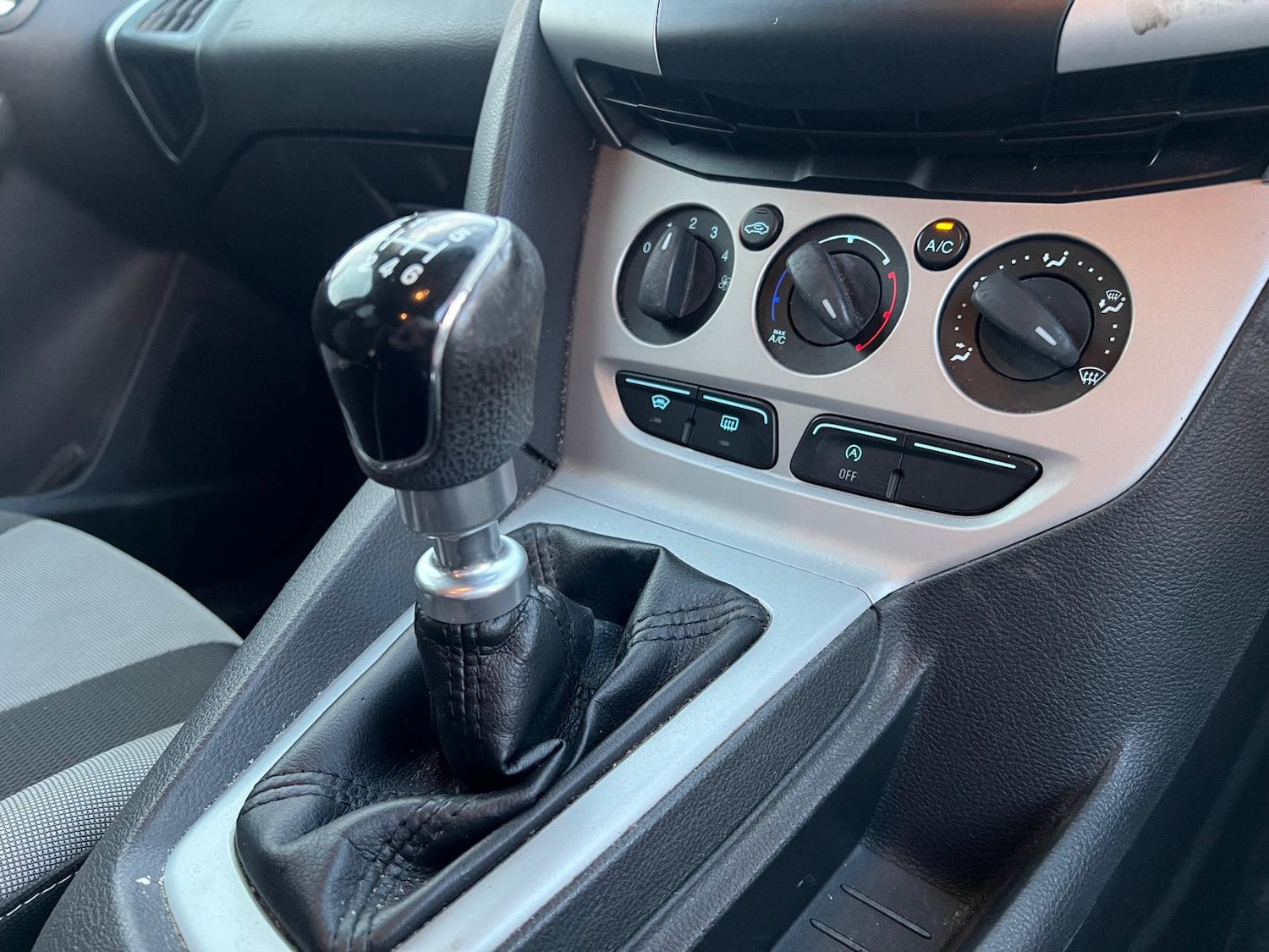 Used Ford Focus 2012 for sale - 76176094: Photo 18