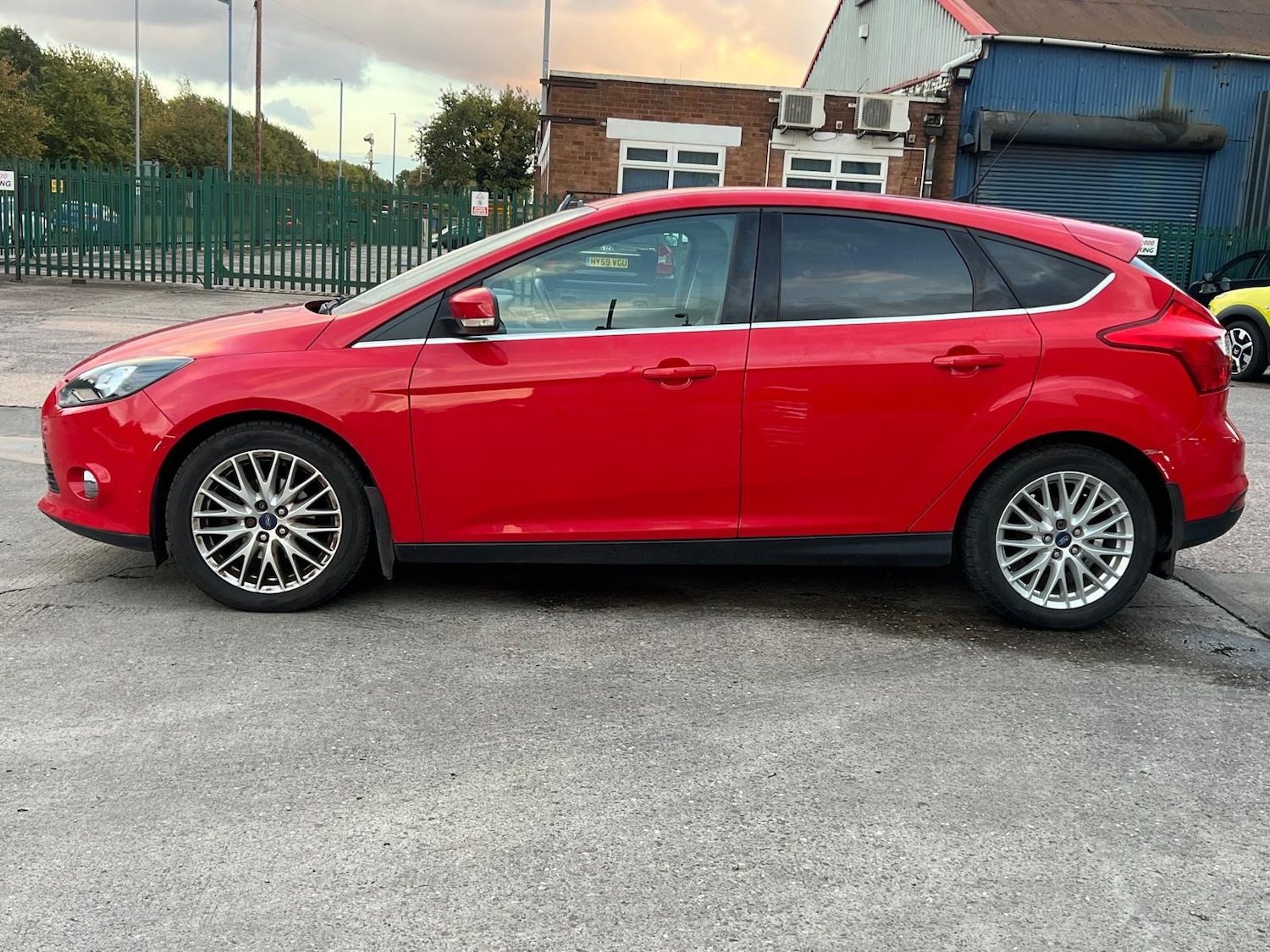 Used Ford Focus 2012 for sale - 76176094: Photo 8