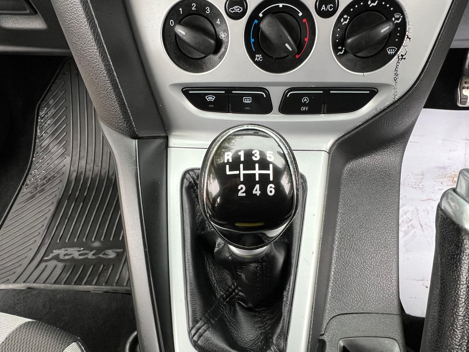 Used Ford Focus 2012 for sale - 76370035: Photo 17