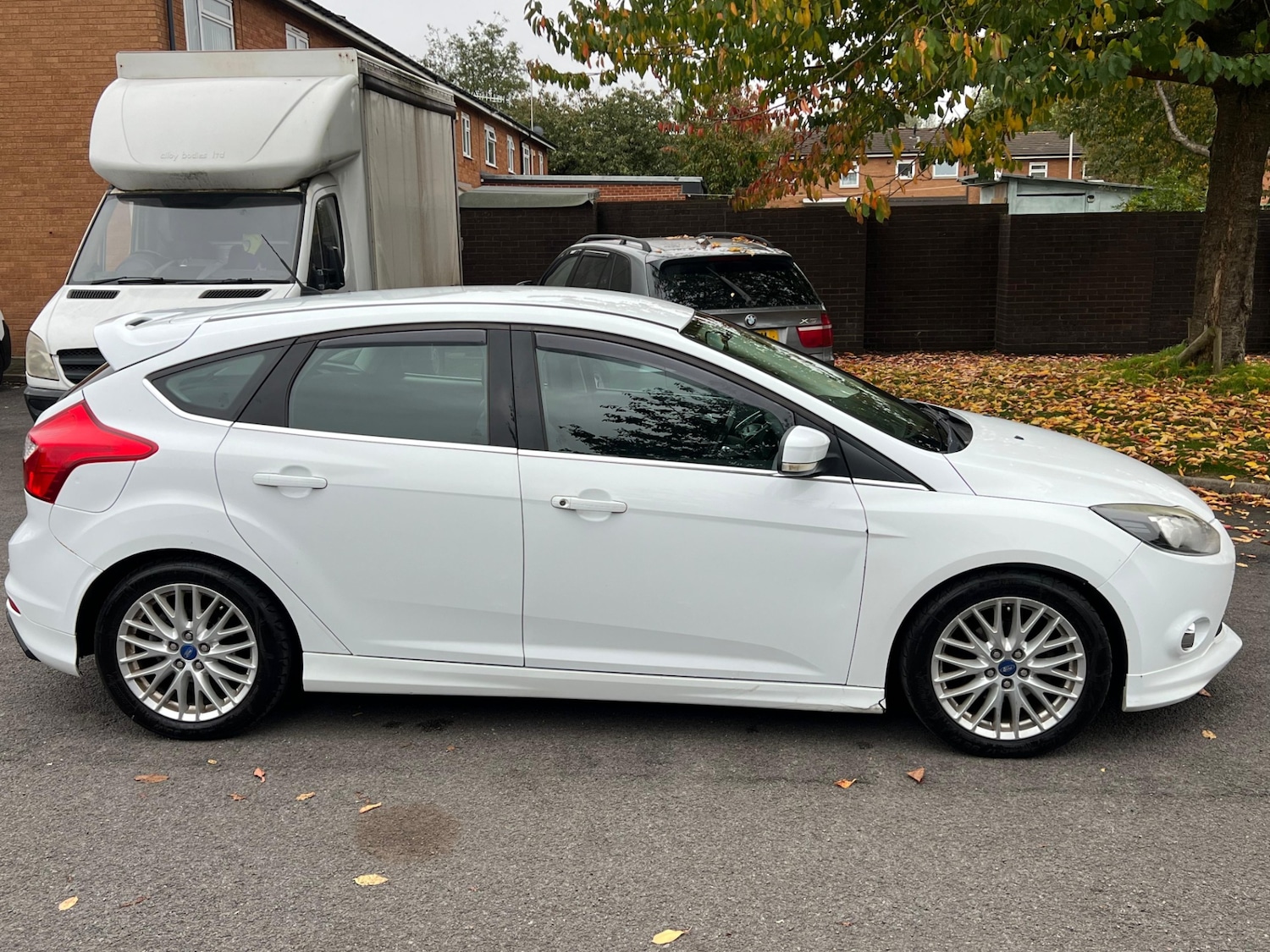Used Ford Focus 2012 for sale - 76370035: Photo 2
