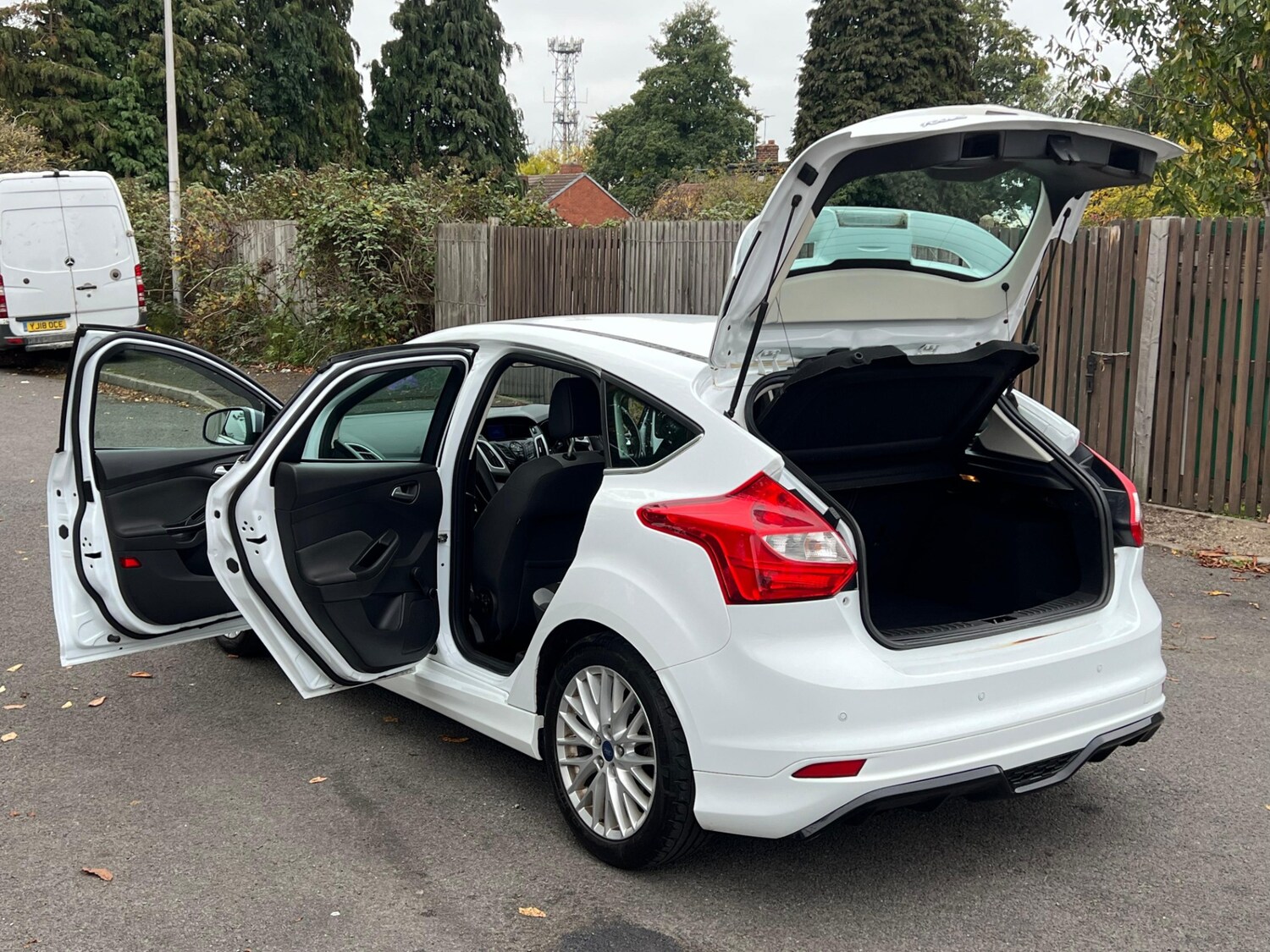 Used Ford Focus 2012 for sale - 76370035: Photo 30