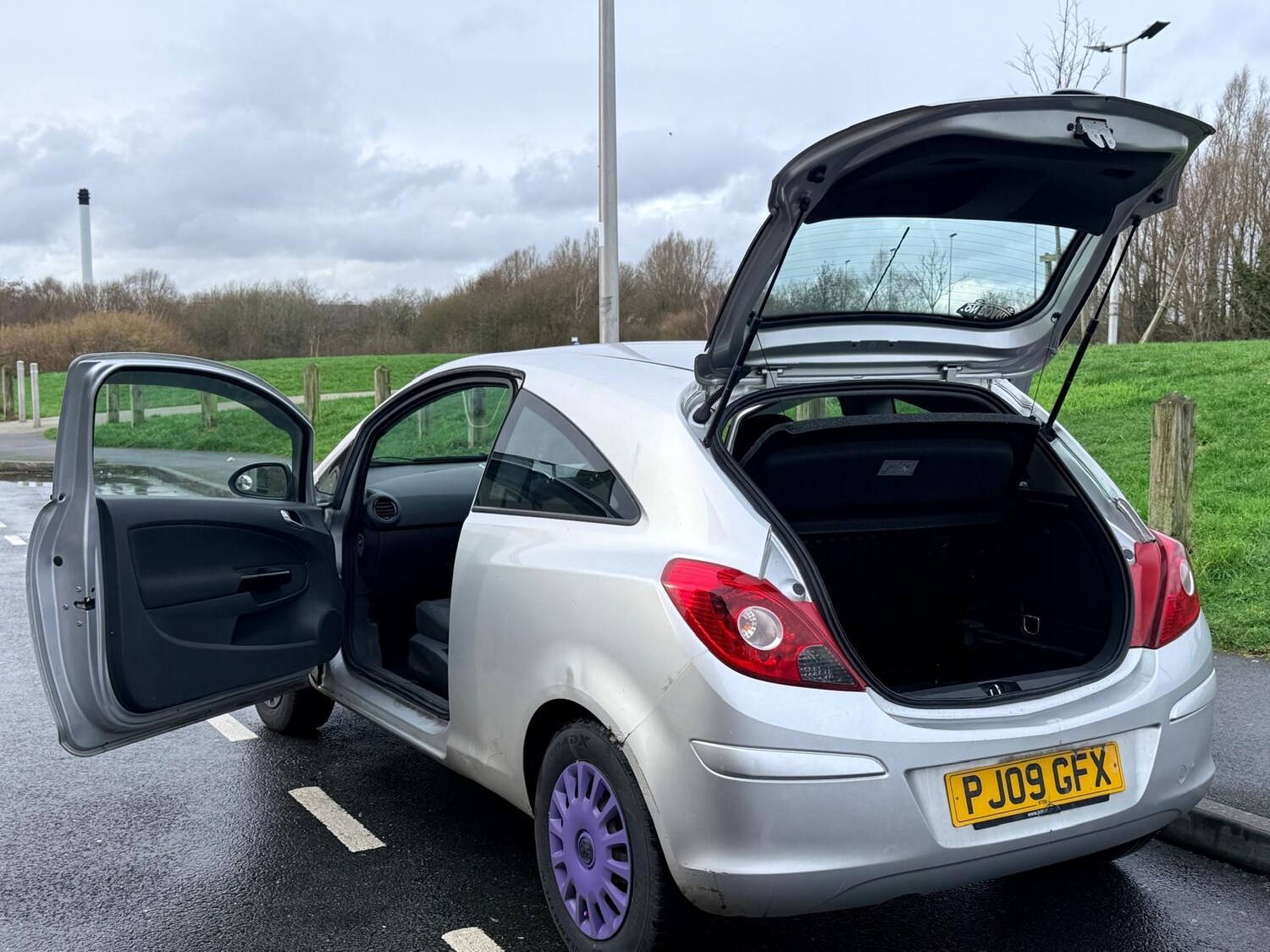 Used Vauxhall Corsa 2009 for sale - 77511566: Photo 18