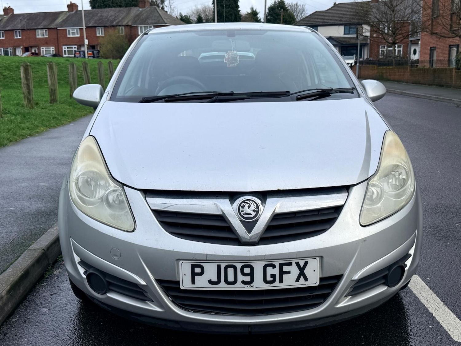 Used Vauxhall Corsa 2009 for sale - 77511566: Photo 2