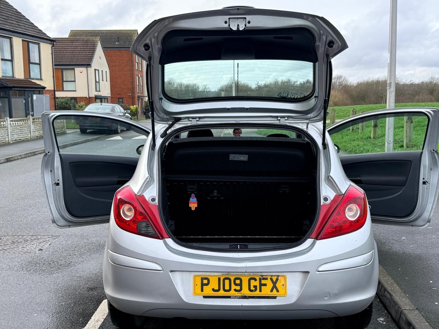 Used Vauxhall Corsa 2009 for sale - 77511566: Photo 23