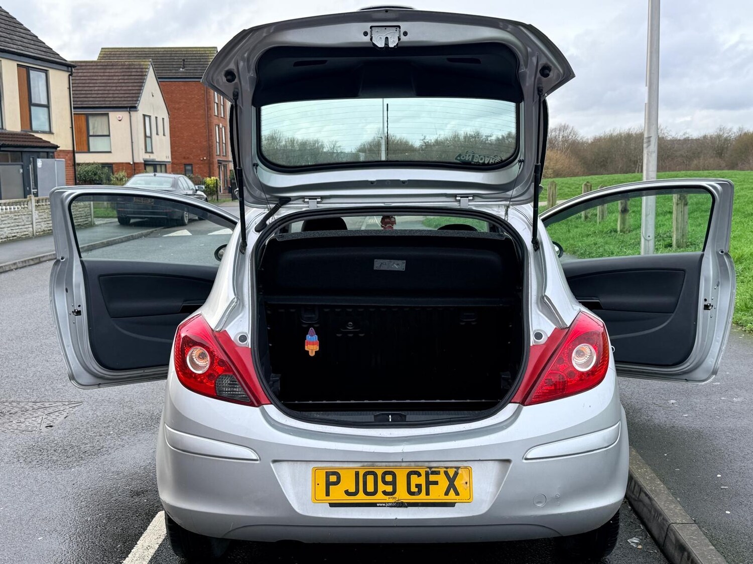 Used Vauxhall Corsa 2009 for sale - 77511566: Photo 25