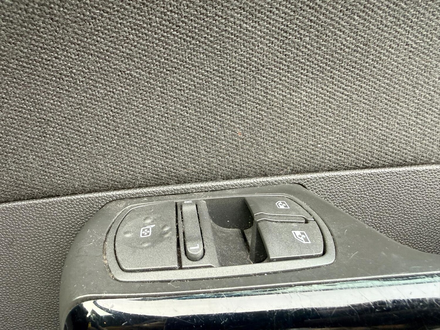 Used Vauxhall Corsa 2009 for sale - 77511566: Photo 41