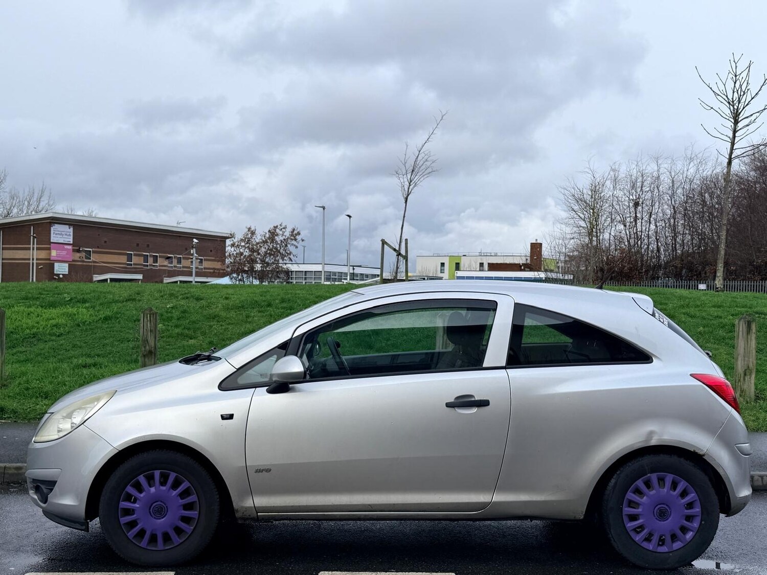 Used Vauxhall Corsa 2009 for sale - 77511566: Photo 6