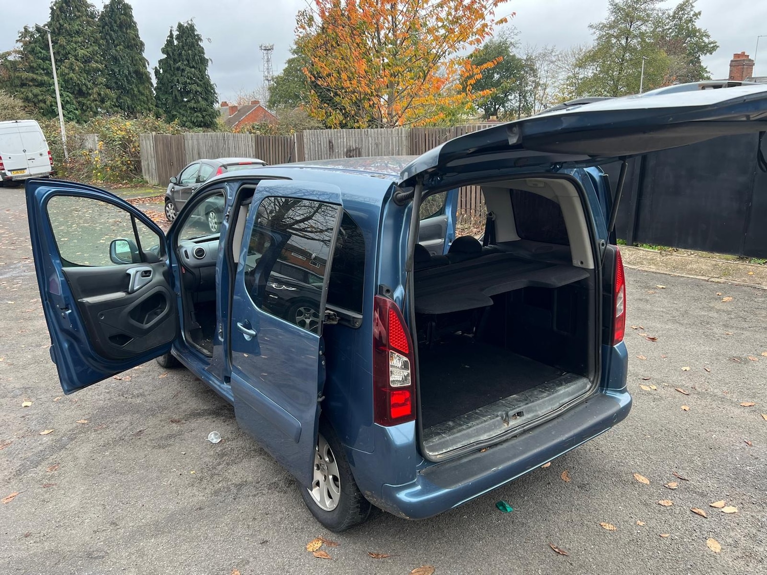 Used Peugeot Partner Tepee 2012 for sale - 76528645: Photo 24