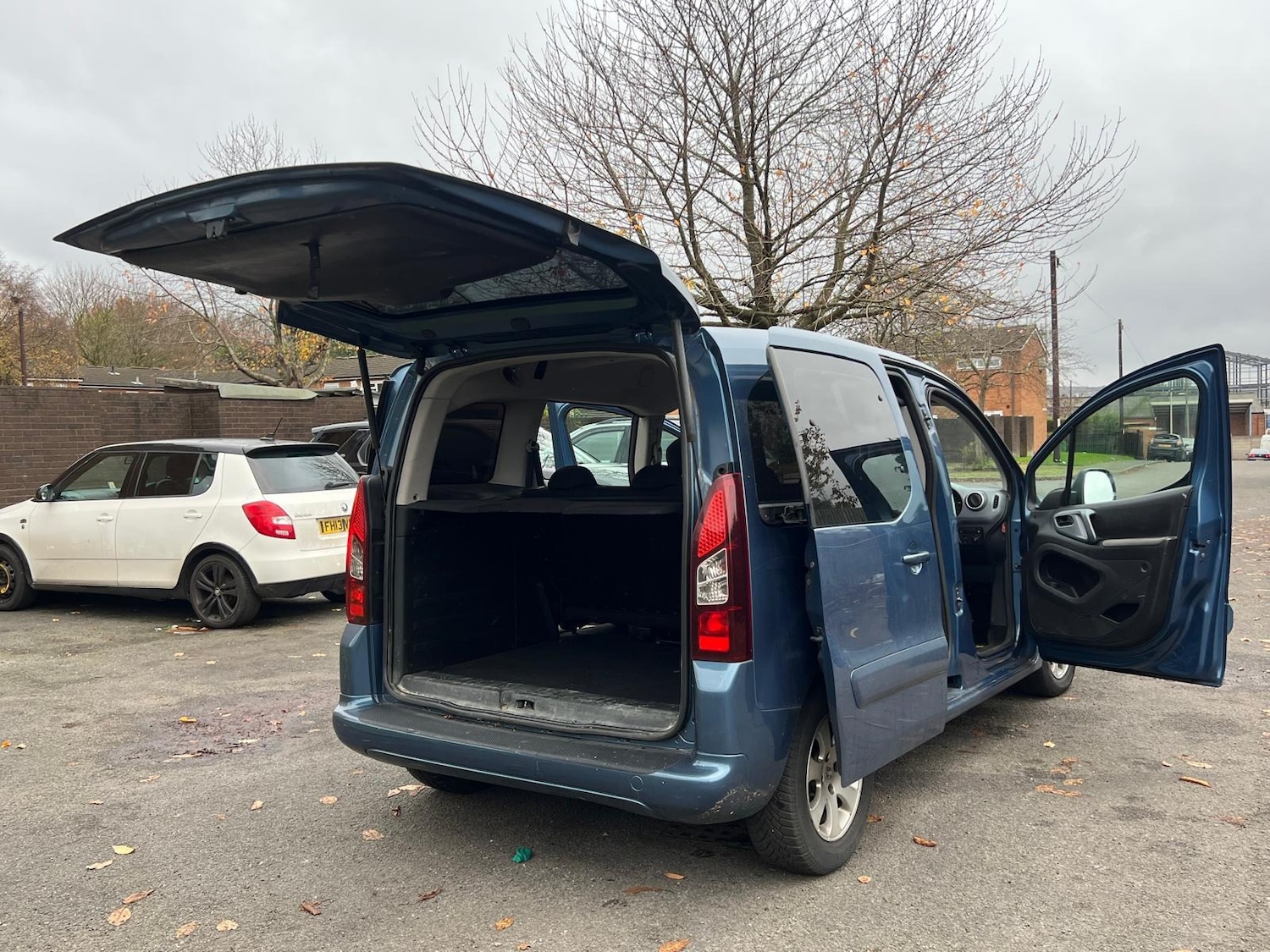 Used Peugeot Partner Tepee 2012 for sale - 76528645: Photo 27