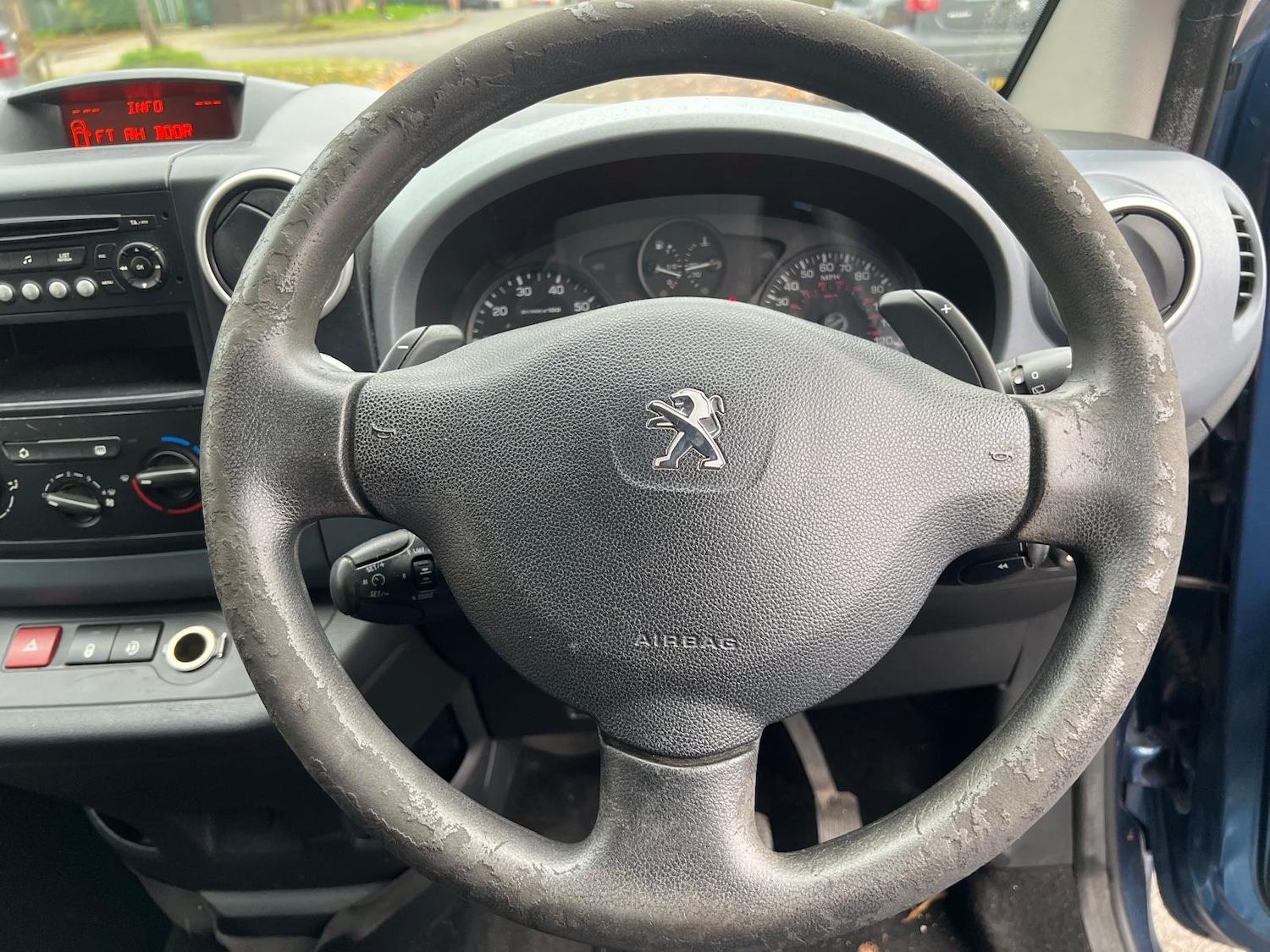 Used Peugeot Partner Tepee 2012 for sale - 76528645: Photo 32