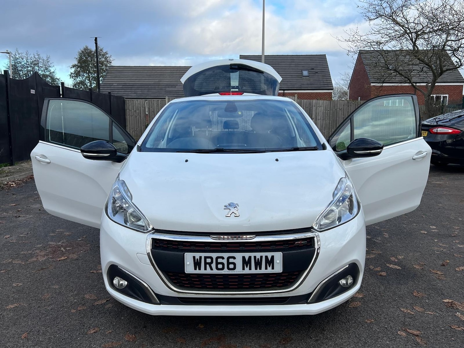 Used Peugeot 208 2016 for sale - 76574220: Photo 16