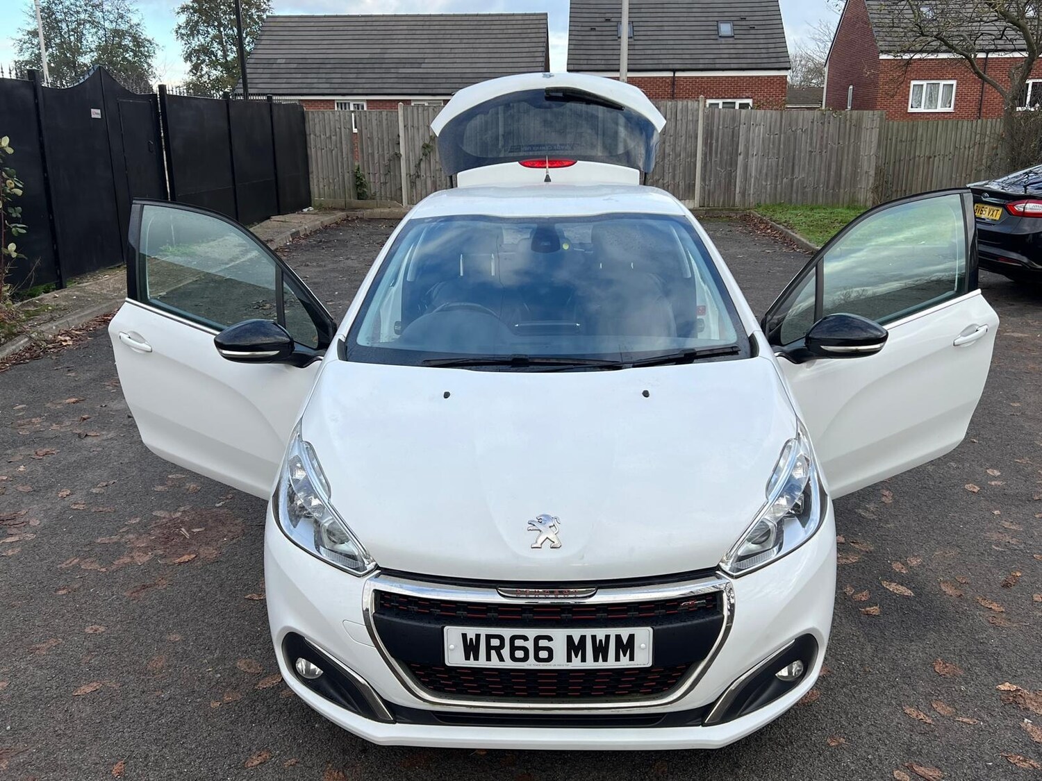 Used Peugeot 208 2016 for sale - 76574220: Photo 19
