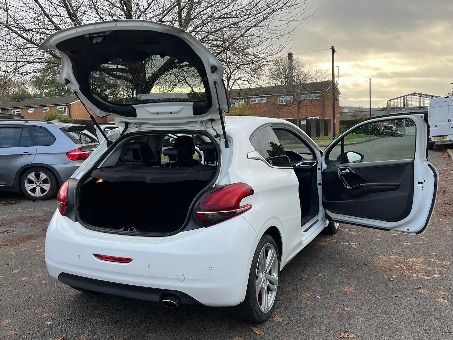 Used Peugeot 208 2016 for sale - 76574220: Photo 26