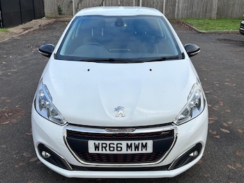 Used Peugeot 208 2016 for sale - 76574220: Photo