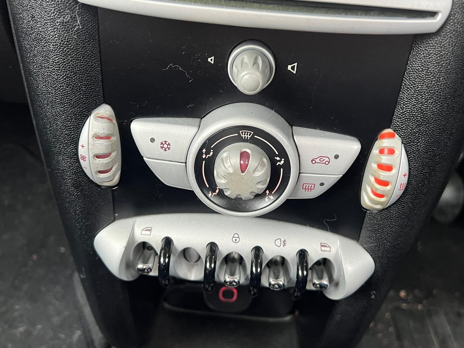 Used MINI Hatch 2009 for sale - 76176039: Photo 9