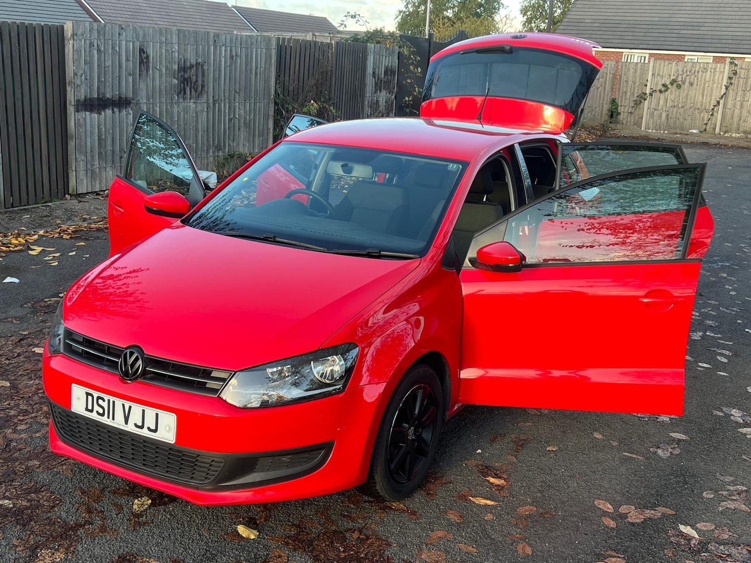 Used Volkswagen Polo 2011 for sale - 76371768: Photo 18