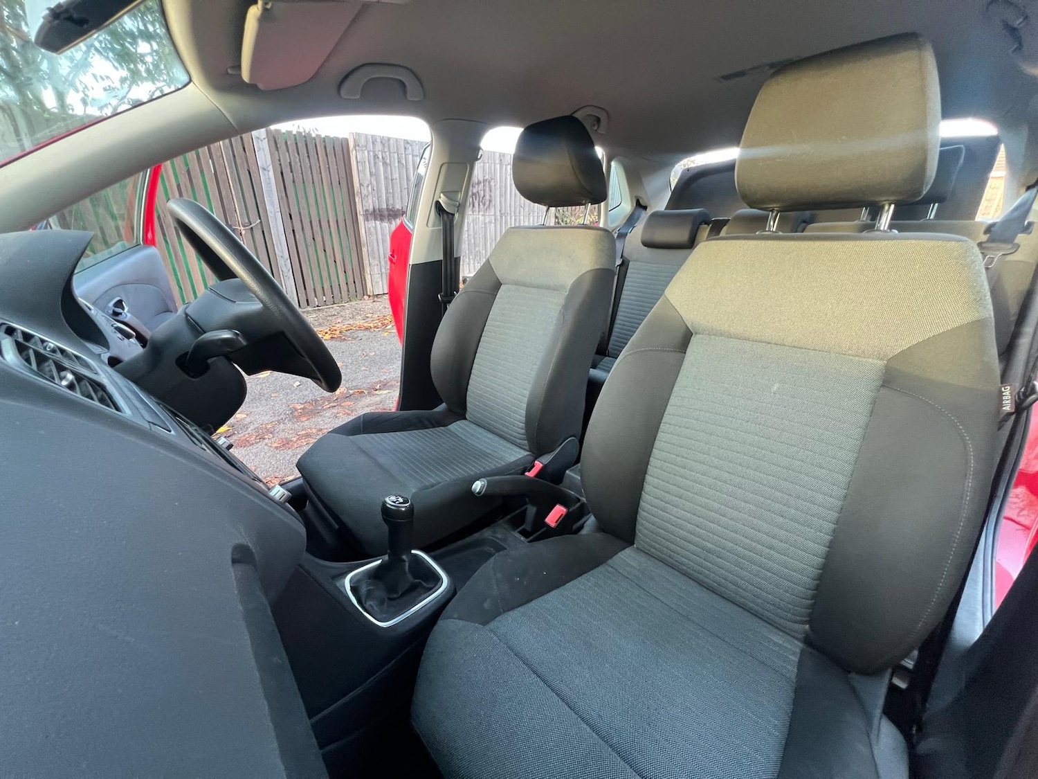 Used Volkswagen Polo 2011 for sale - 76371768: Photo 30