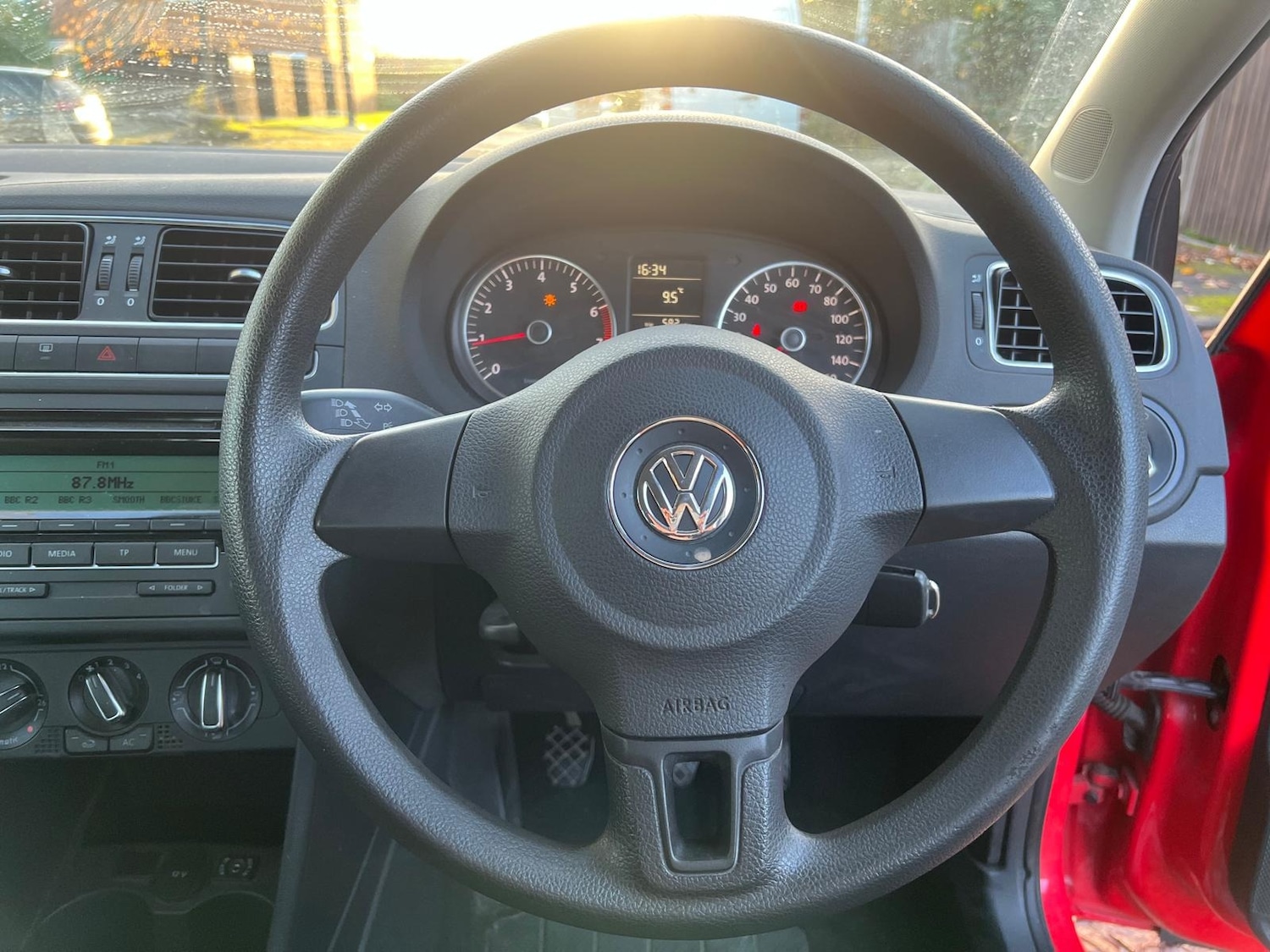 Used Volkswagen Polo 2011 for sale - 76371768: Photo 35