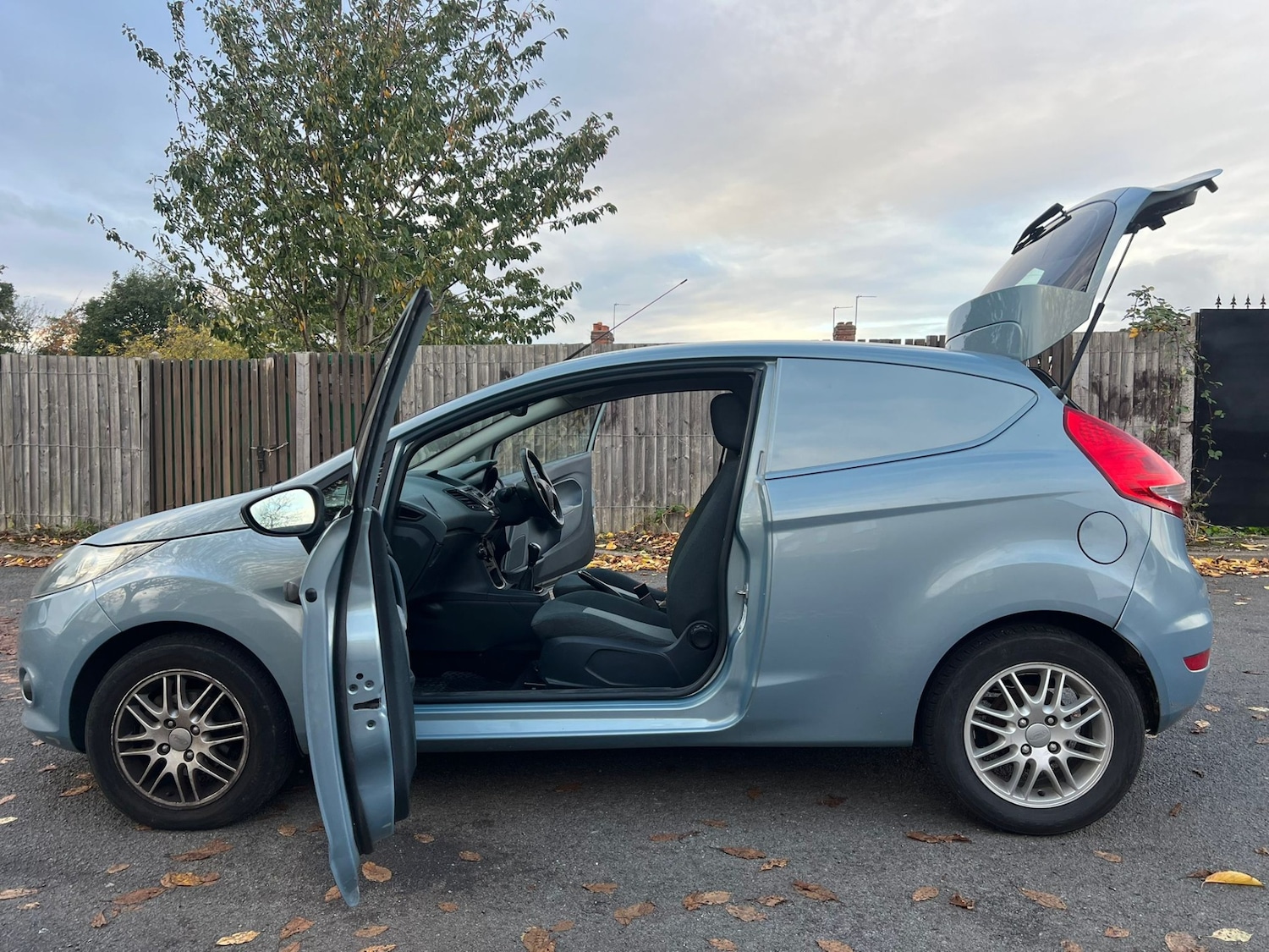 Used Ford Fiesta 2009 for sale - 76389427: Photo 33