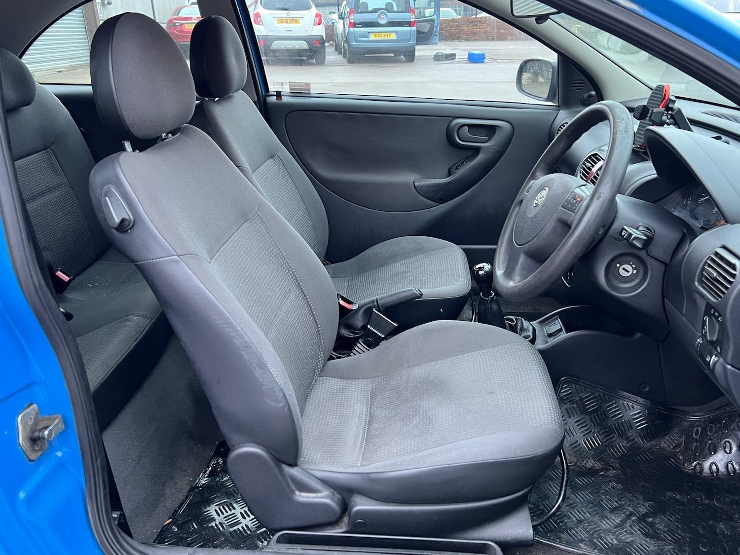 Used Vauxhall Corsa 2004 for sale - 77041039: Photo 16