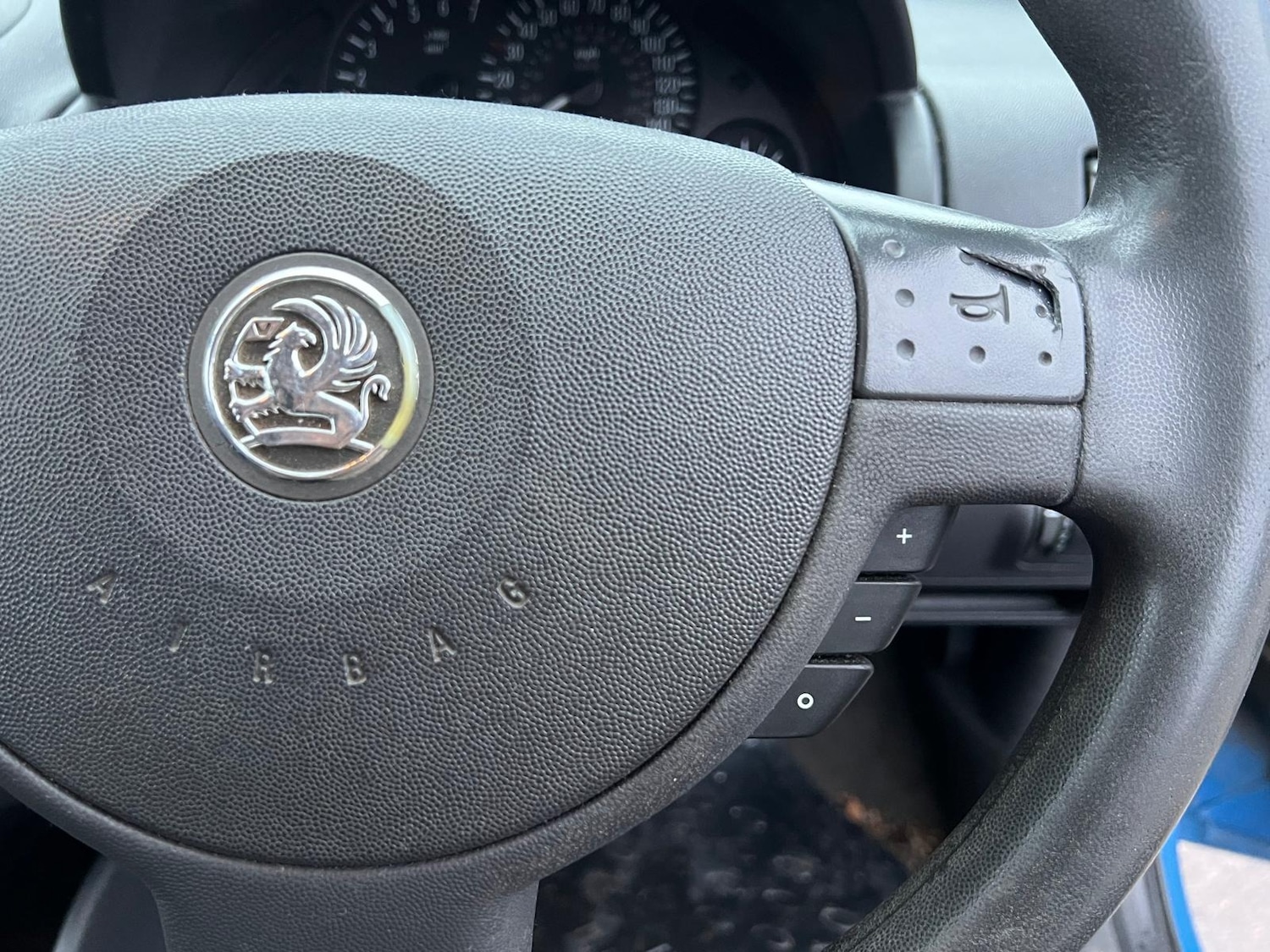 Used Vauxhall Corsa 2004 for sale - 77041039: Photo 24