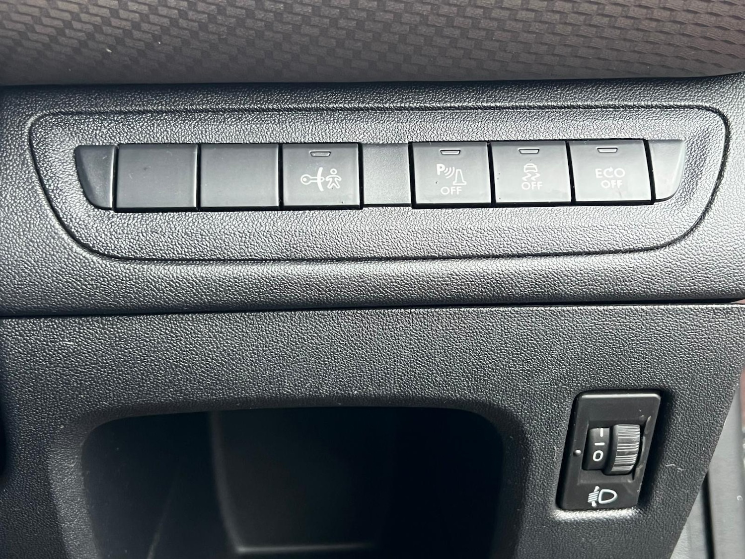 Used Peugeot 2008 2013 for sale - 76583449: Photo 25