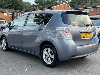 Used Toyota Verso 2010 for sale - 76168354: Photo