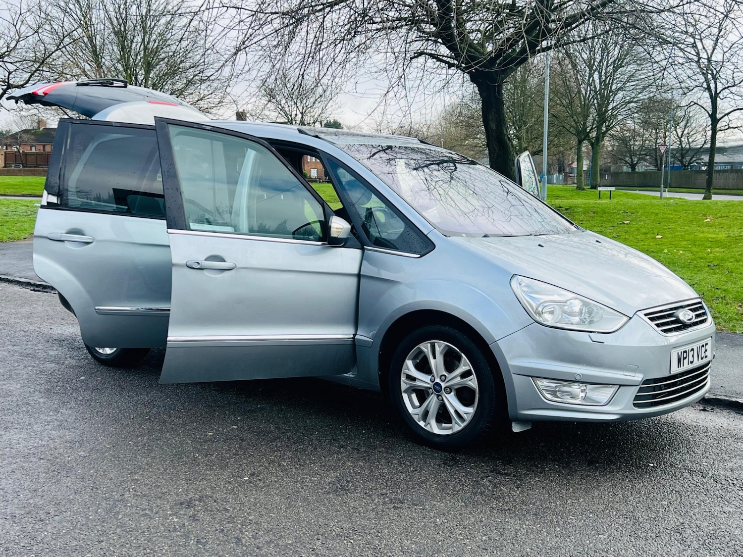 Used Ford Galaxy 2013 for sale - 77332356: Photo 16