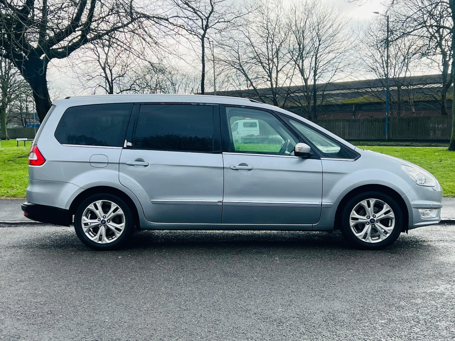 Used Ford Galaxy 2013 for sale - 77332356: Photo 2
