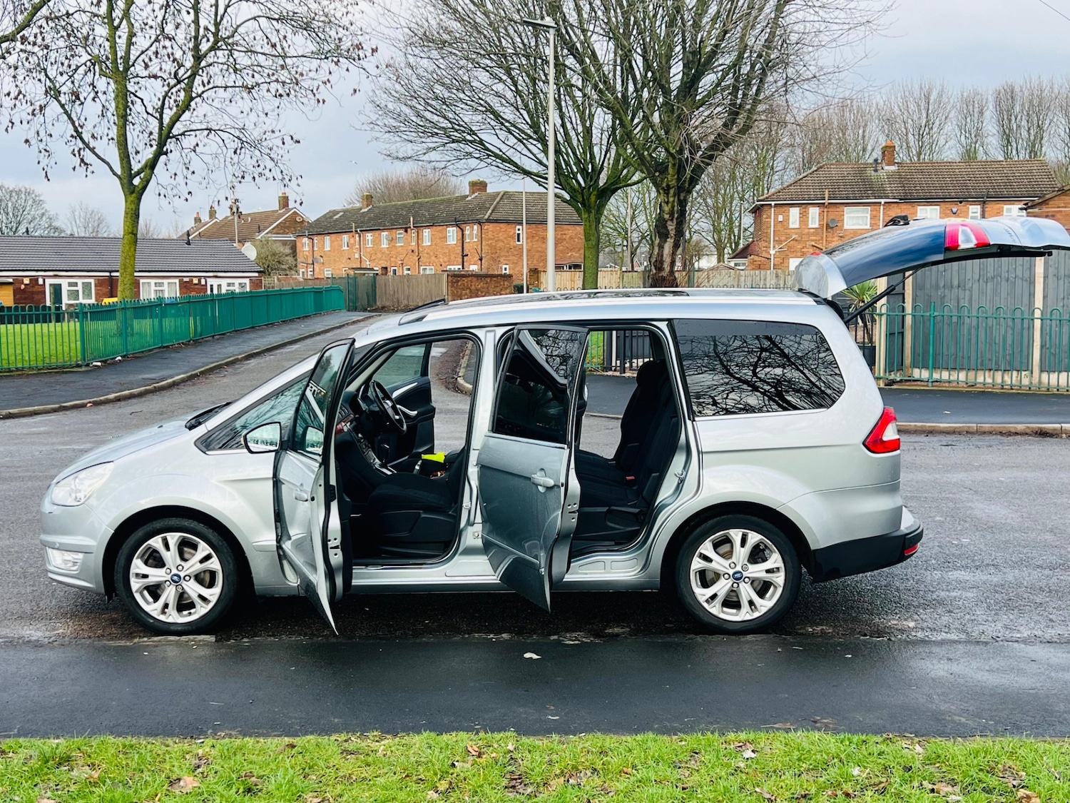 Used Ford Galaxy 2013 for sale - 77332356: Photo 27