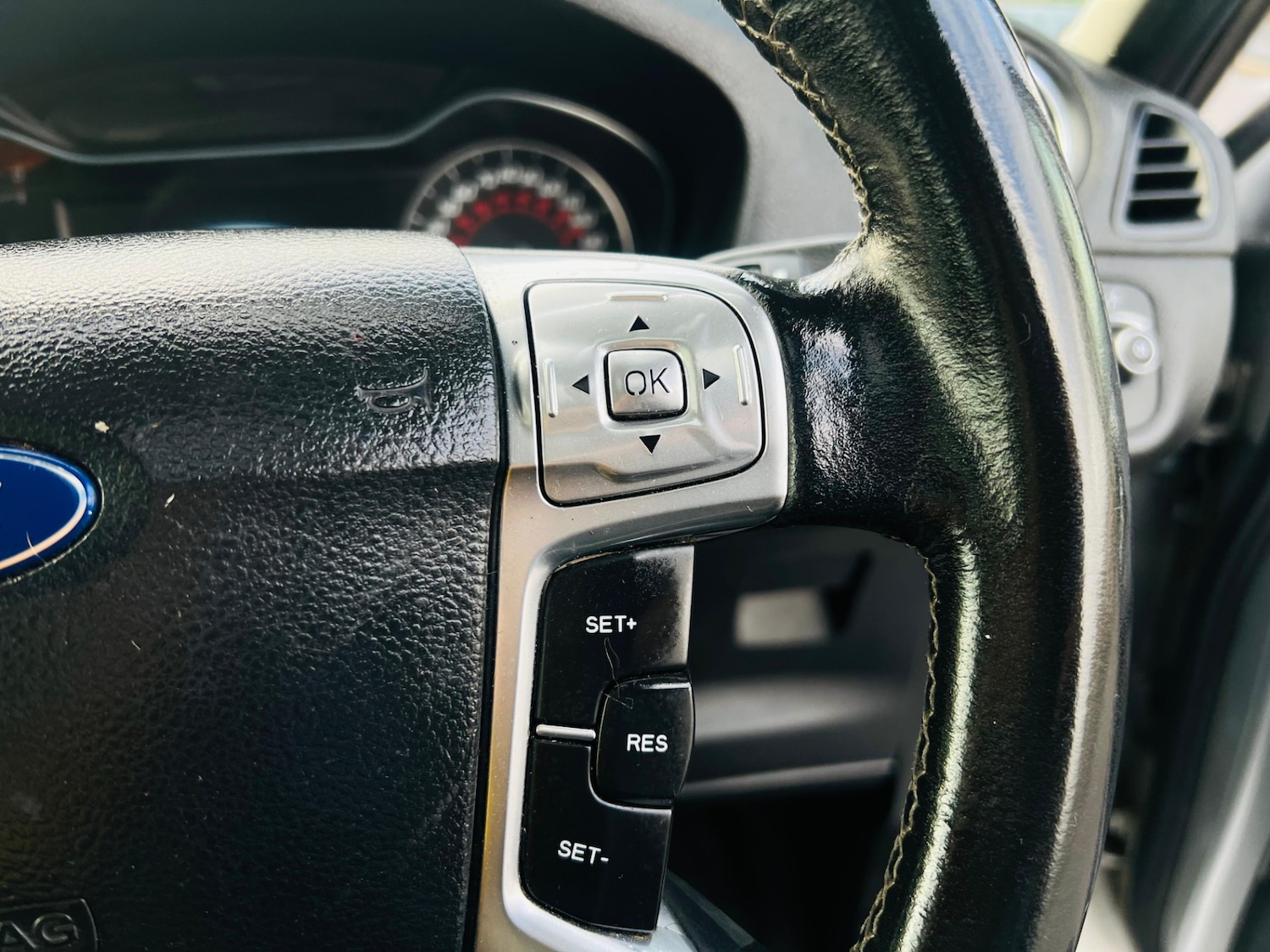 Used Ford Galaxy 2013 for sale - 77332356: Photo 47