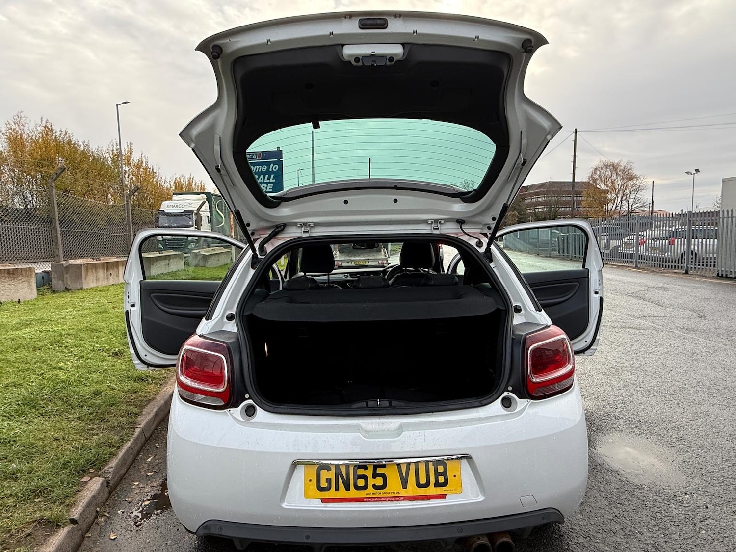 Used Citroen DS3 2015 for sale - 76772281: Photo 18