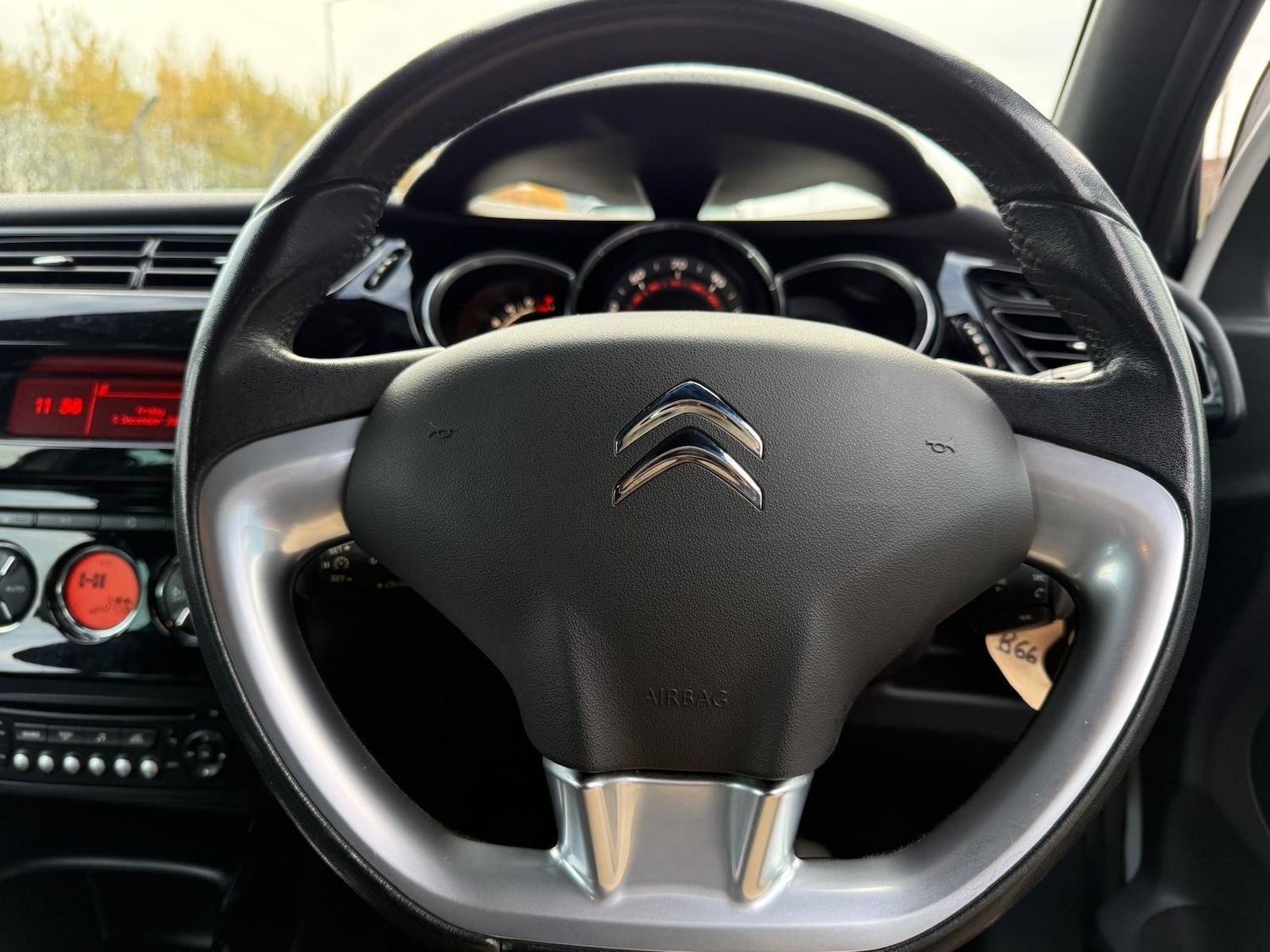 Used Citroen DS3 2015 for sale - 76772281: Photo 30